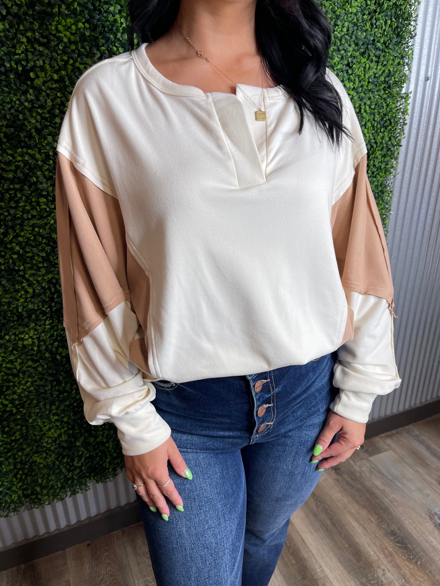 Neutral Vibes Top